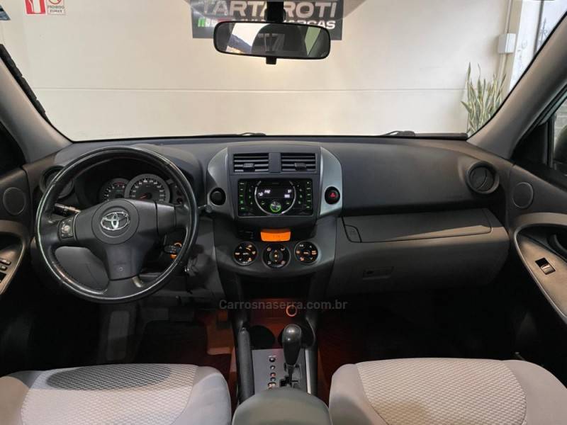 TOYOTA - RAV4 - 2011/2011 - Prata - R$ 62.990,00