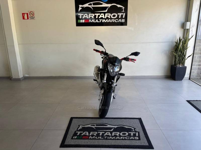 HONDA - CB 300R - 2010/2010 - Preta - R$ 13.990,00