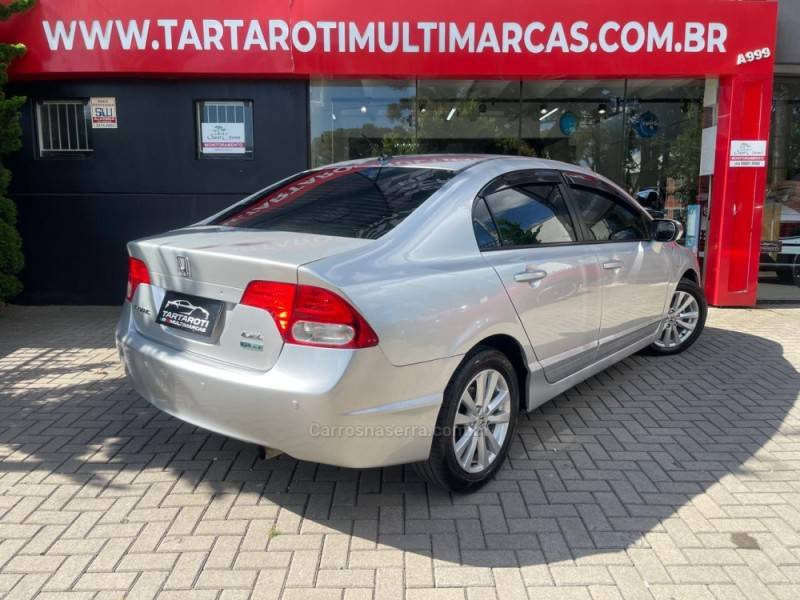 HONDA - CIVIC - 2010/2011 - Prata - R$ 54.990,00