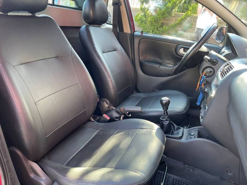 CHEVROLET - MONTANA - 2005/2006 - Vermelha - R$ 38.990,00