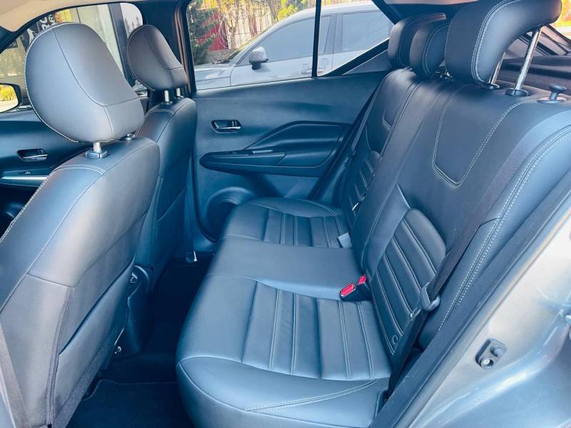 NISSAN - KICKS - 2018/2019 - Cinza - R$ 87.990,00