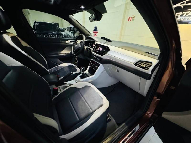 VOLKSWAGEN - T-CROSS - 2019/2020 - Marrom - R$ 112.990,00