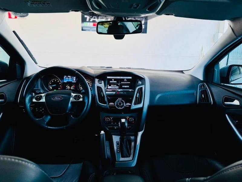 FORD - FOCUS - 2014/2014 - Prata - R$ 59.990,00