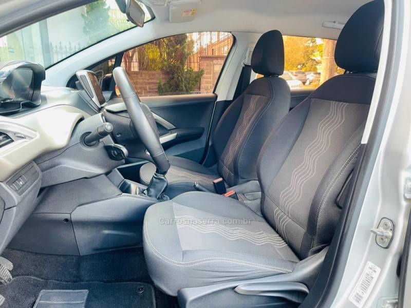 PEUGEOT - 2008 - 2018/2018 - Prata - R$ 57.990,00