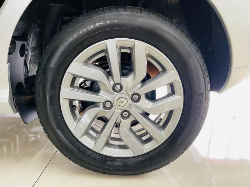 RENAULT - SANDERO - 2021/2022 - Prata - R$ 64.990,00