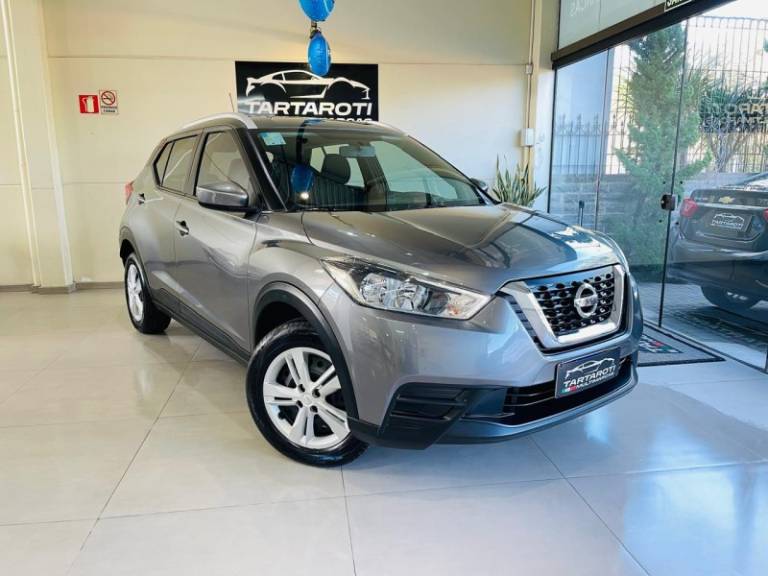 NISSAN - KICKS - 2020/2021 - Cinza - R$ 88.990,00