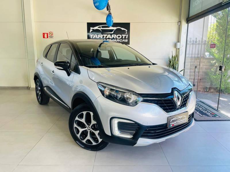 RENAULT - CAPTUR - 2020/2021 - Prata - R$ 81.990,00