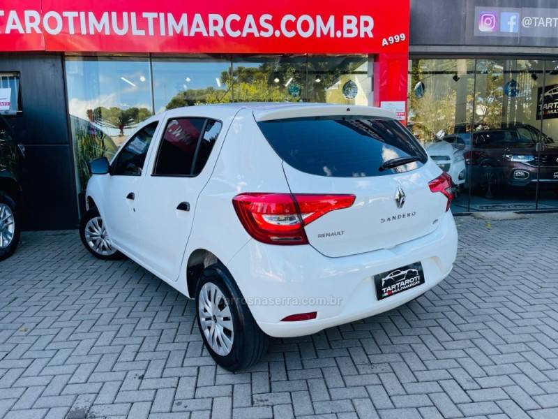 RENAULT - SANDERO - 2019/2020 - Branca - R$ 49.990,00