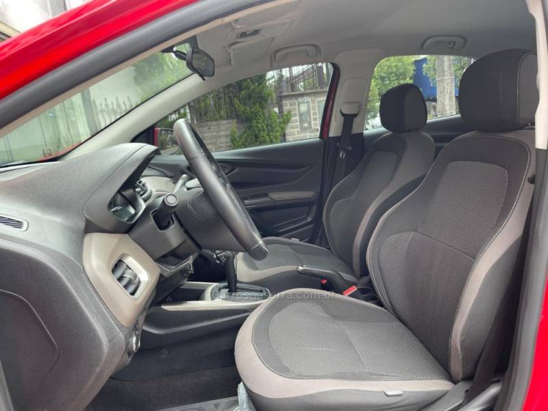 CHEVROLET - PRISMA - 2015/2016 - Vermelha - R$ 57.990,00