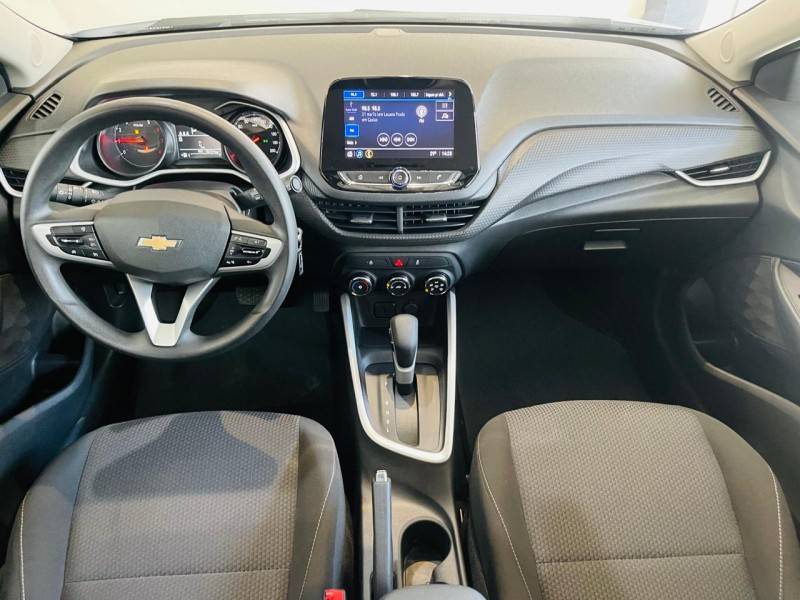 CHEVROLET - ONIX - 2021/2022 - Branca - R$ 73.990,00