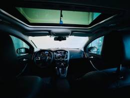 FORD - FOCUS - 2014/2014 - Prata - R$ 59.990,00