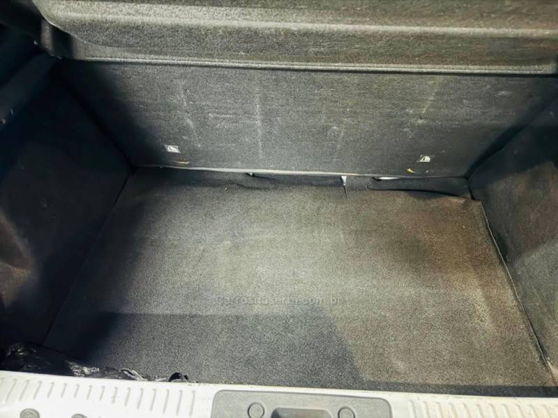 RENAULT - SANDERO - 2019/2020 - Branca - R$ 49.990,00