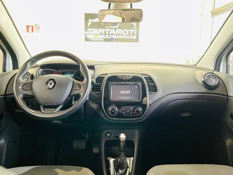 RENAULT - CAPTUR - 2017/2018 - Branca - R$ 76.990,00