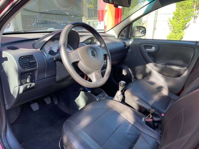 CHEVROLET - MONTANA - 2005/2006 - Vermelha - R$ 38.990,00