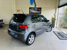 VOLKSWAGEN - FOX - 2015/2016 - Prata - R$ 52.990,00
