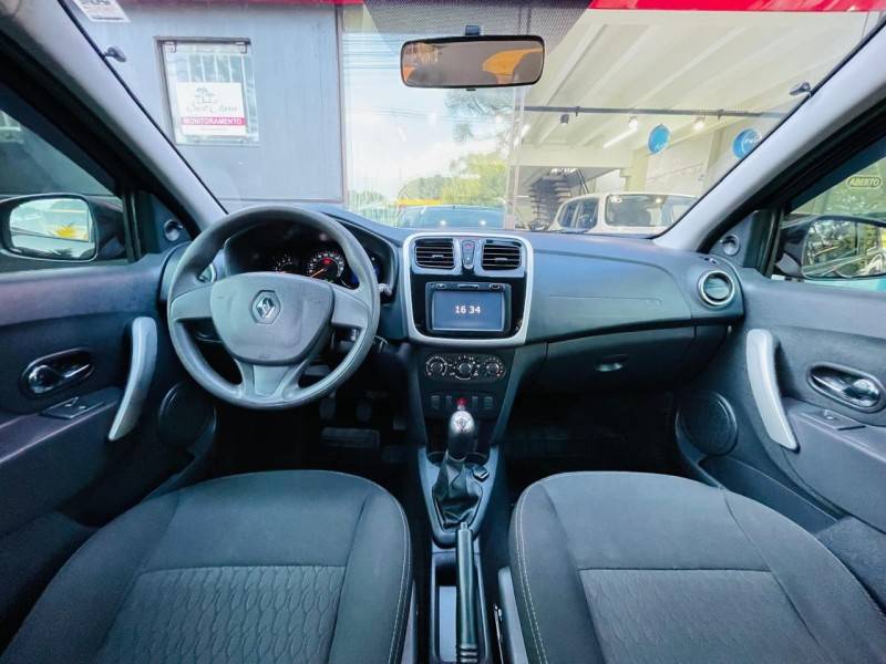 RENAULT - SANDERO - 2018/2019 - Preta - R$ 46.990,00