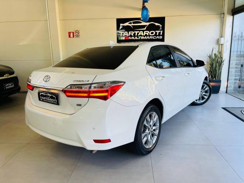 TOYOTA - COROLLA - 2019/2019 - Branca - R$ 108.990,00