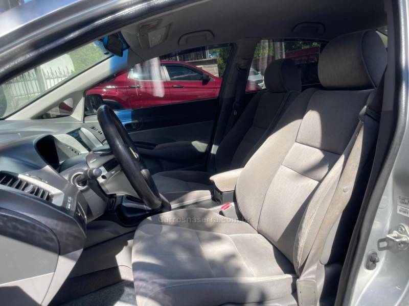 HONDA - CIVIC - 2010/2011 - Prata - R$ 54.990,00
