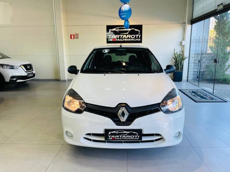 RENAULT - CLIO - 2013/2014 - Branca - R$ 29.990,00
