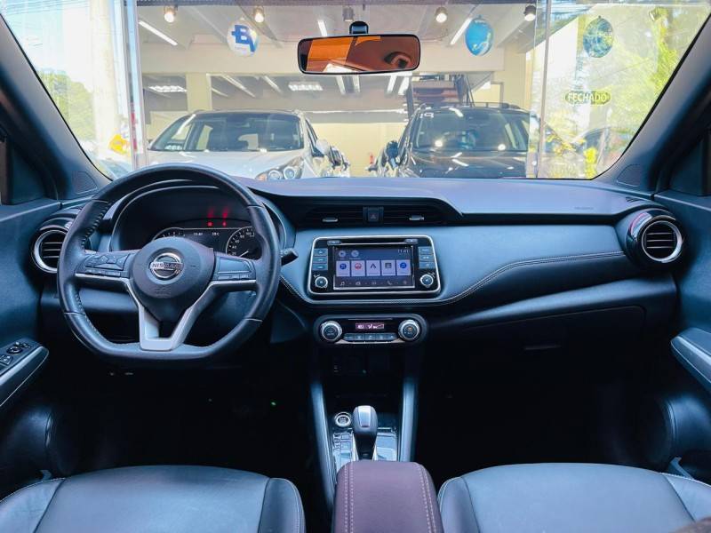 NISSAN - KICKS - 2018/2019 - Cinza - R$ 87.990,00