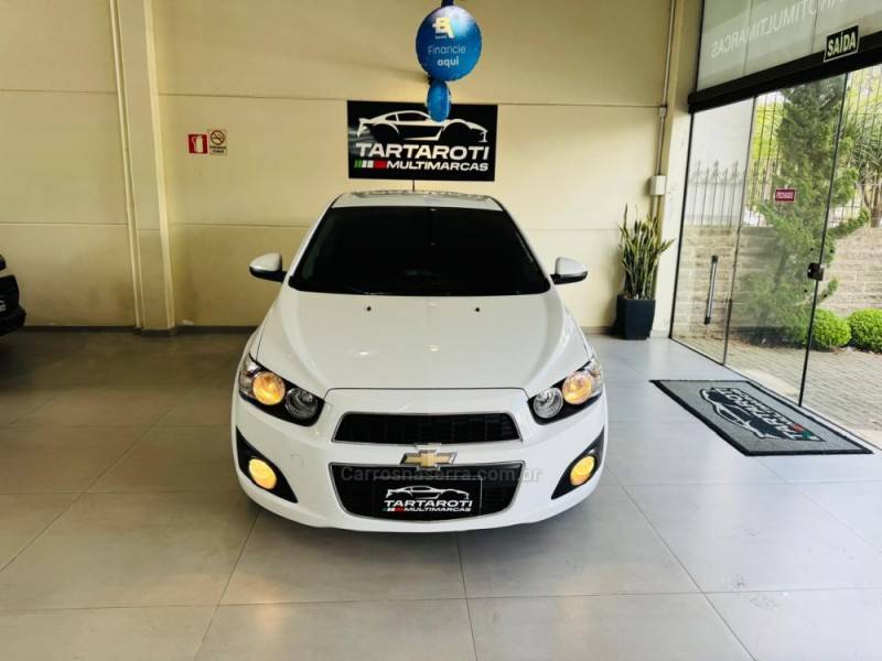 CHEVROLET - SONIC - 2013/2013 - Branca - R$ 43.990,00
