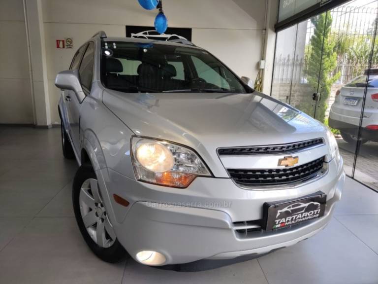 CHEVROLET - CAPTIVA - 2010/2011 - Prata - R$ 43.990,00
