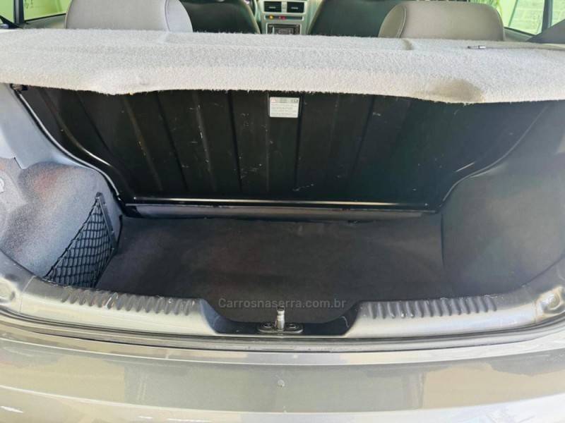 VOLKSWAGEN - FOX - 2015/2016 - Cinza - R$ 49.990,00