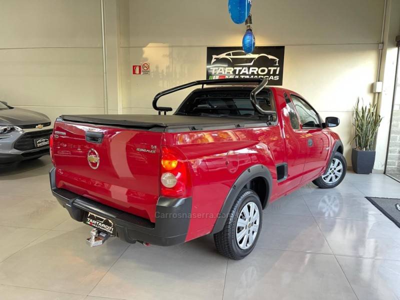 CHEVROLET - MONTANA - 2009/2010 - Vermelha - R$ 37.990,00
