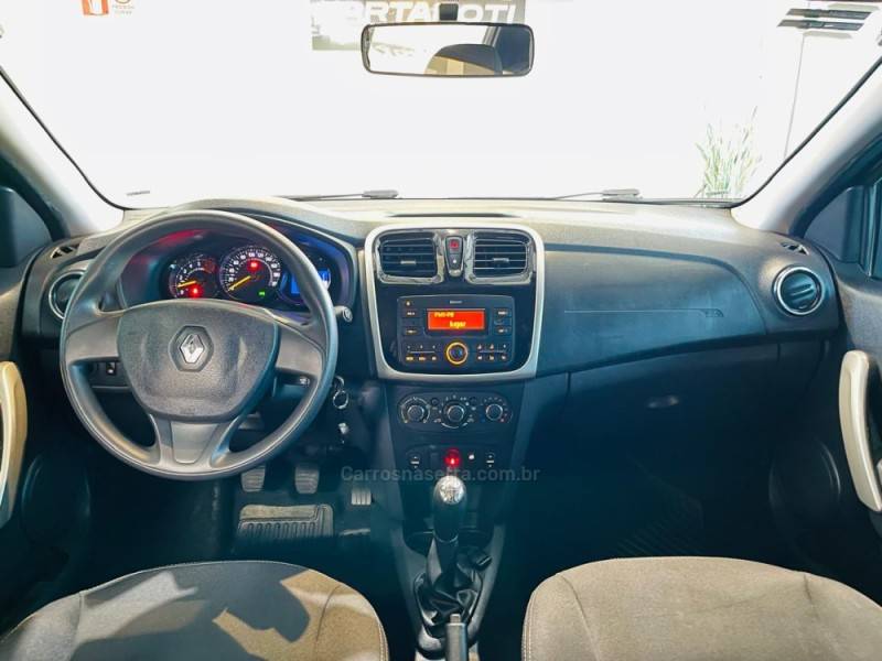 RENAULT - SANDERO - 2018/2019 - Preta - R$ 58.990,00