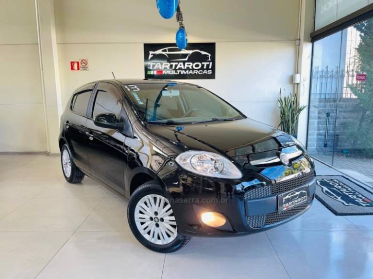 FIAT - PALIO - 2012/2013 - Preta - R$ 38.990,00