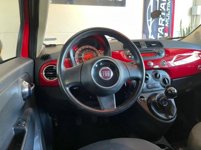 FIAT - 500 - 2011/2012 - Vermelha - R$ 44.990,00