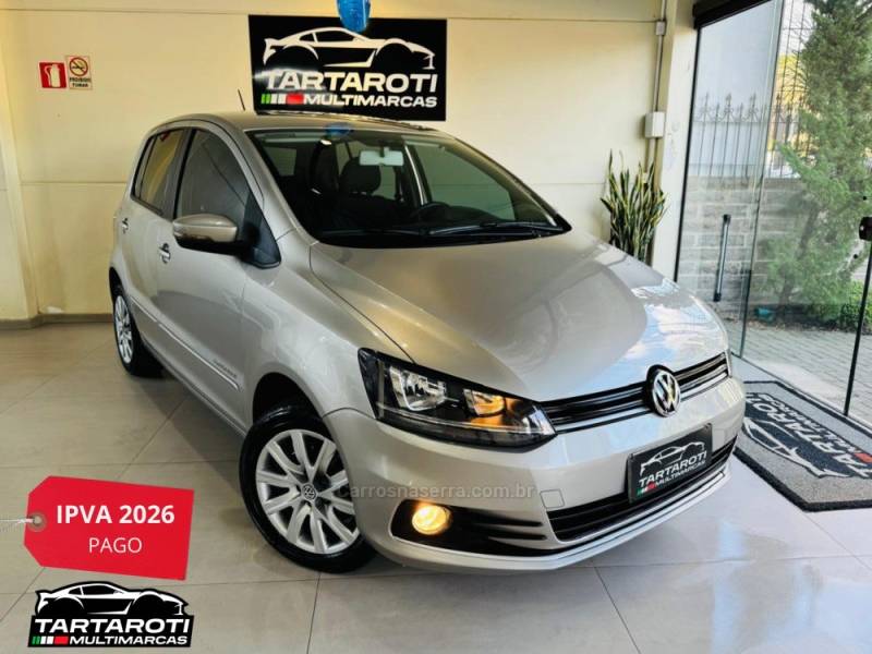 VOLKSWAGEN - FOX - 2014/2015 - Prata - R$ 46.990,00