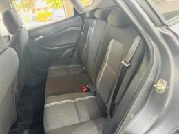 CHEVROLET - TRACKER - 2021/2022 - Prata - R$ 99.990,00
