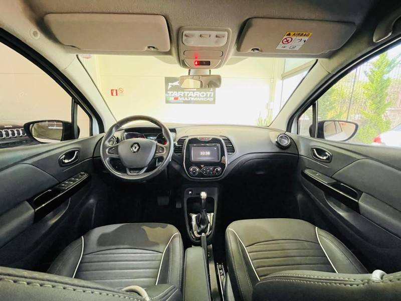 RENAULT - CAPTUR - 2017/2018 - Branca - R$ 76.990,00