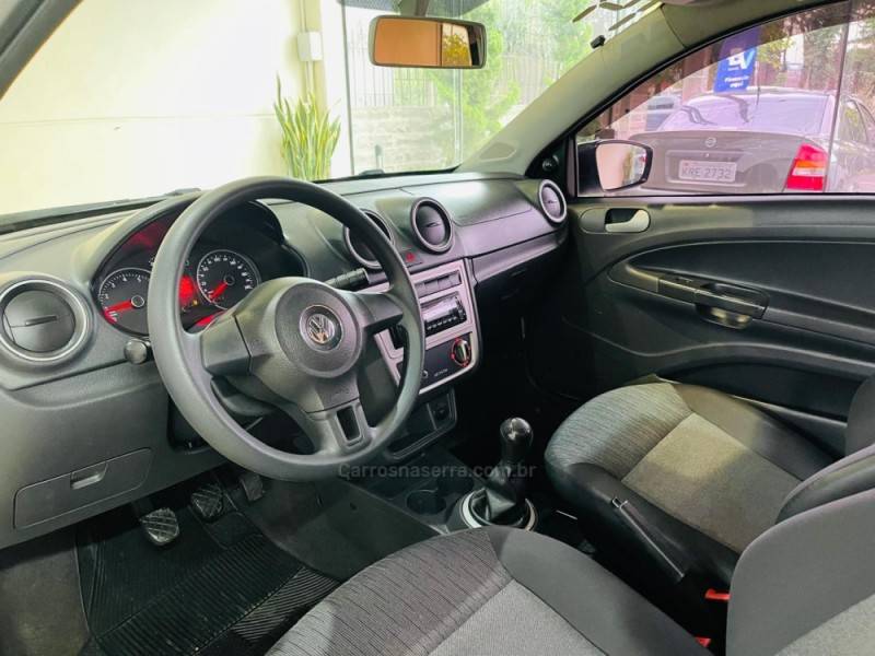 VOLKSWAGEN - SAVEIRO - 2014/2014 - Branca - R$ 44.990,00