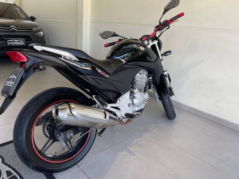 HONDA - CB 300R - 2010/2010 - Preta - R$ 13.990,00