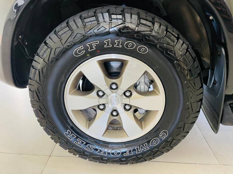 TOYOTA - HILUX SW4 - 2007/2008 - Preta - R$ 105.990,00