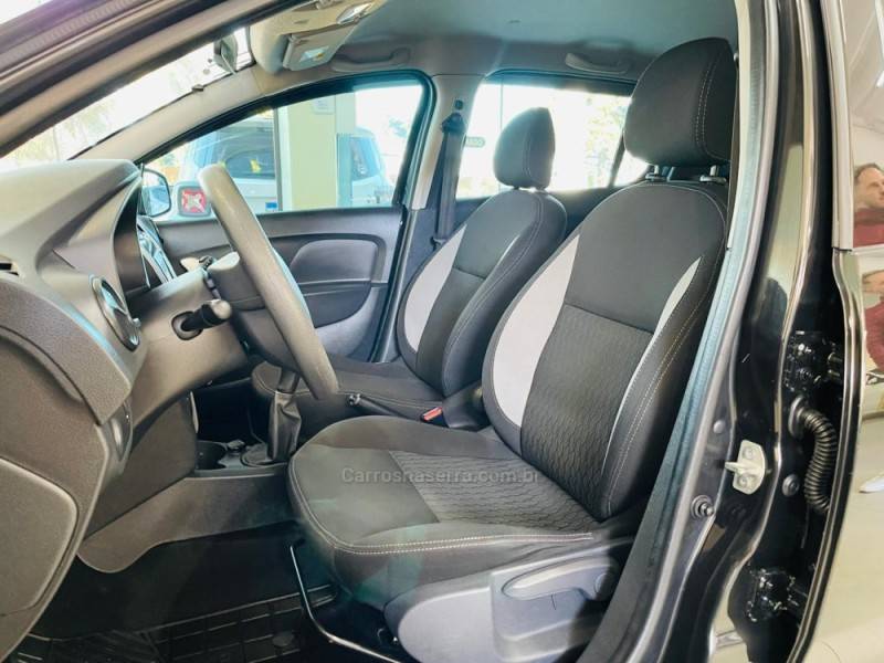 RENAULT - SANDERO - 2018/2019 - Preta - R$ 46.990,00