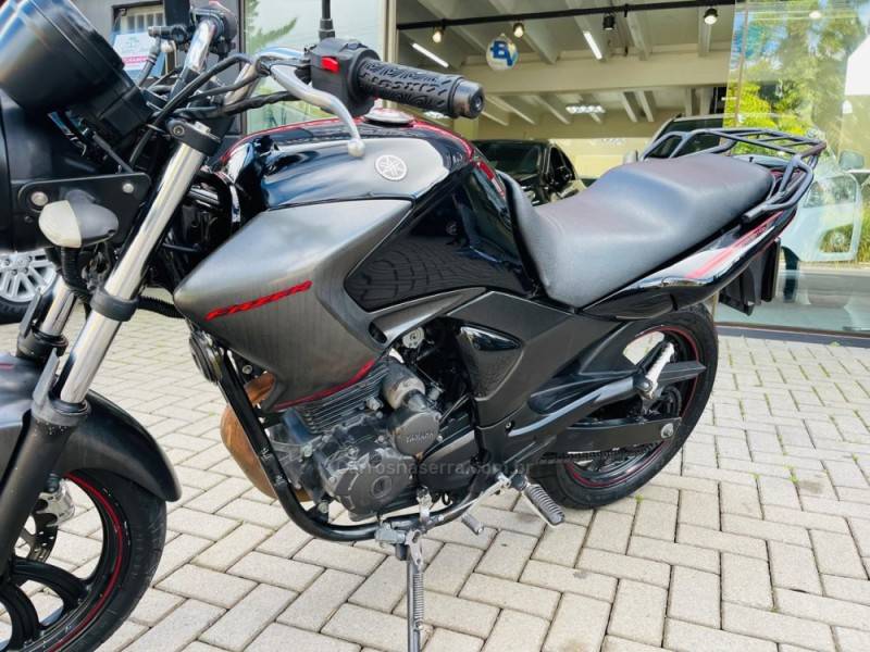 YAMAHA - FAZER - 2007/2008 - Preta - R$ 12.990,00