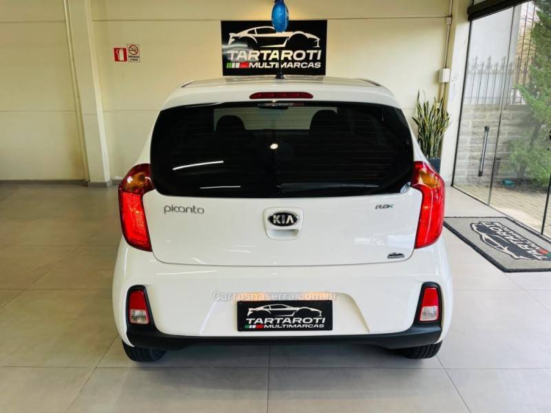 KIA MOTORS - PICANTO - 2015/2016 - Branca - R$ 44.990,00
