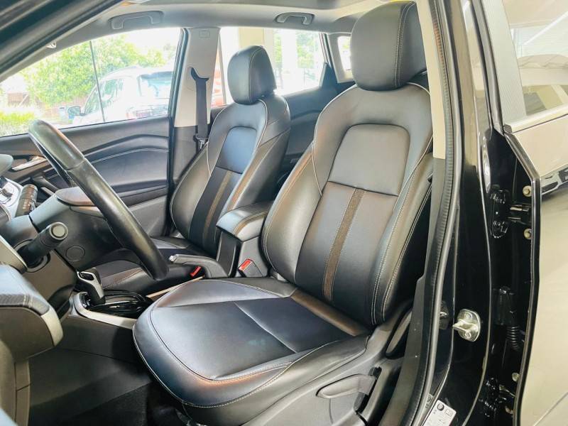 CHEVROLET - TRACKER - 2020/2021 - Preta - R$ 110.990,00