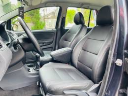 VOLKSWAGEN - SPACE CROSS - 2011/2012 - Azul - R$ 46.990,00