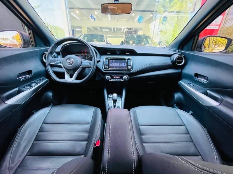 NISSAN - KICKS - 2018/2019 - Cinza - R$ 87.990,00
