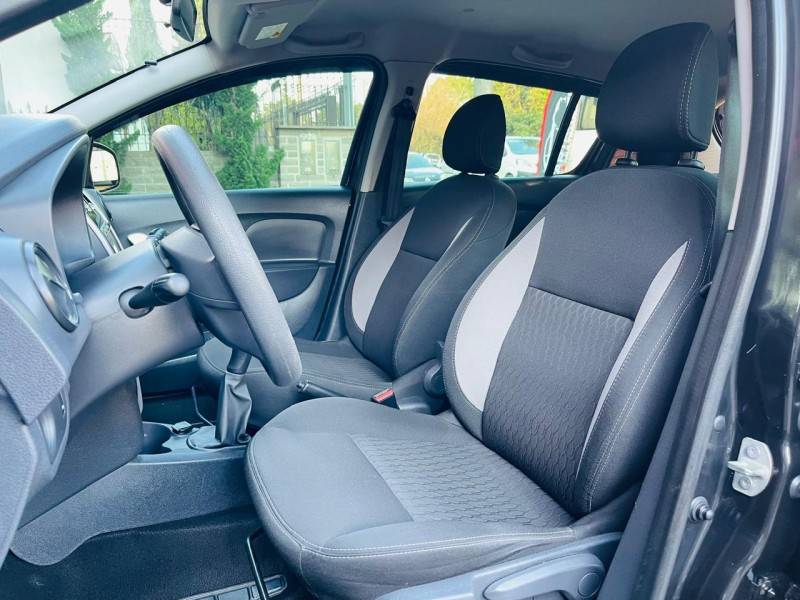 RENAULT - SANDERO - 2018/2019 - Preta - R$ 46.990,00