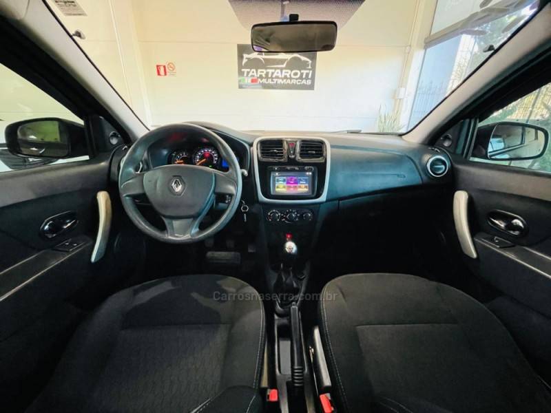 RENAULT - SANDERO - 2018/2019 - Preta - R$ 46.990,00