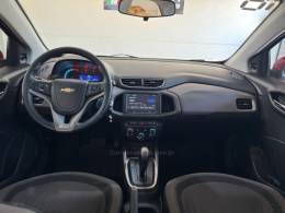 CHEVROLET - PRISMA - 2015/2016 - Vermelha - R$ 57.990,00