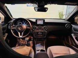 MERCEDES-BENZ - A 200 - 2015/2015 - Branca - R$ 93.990,00