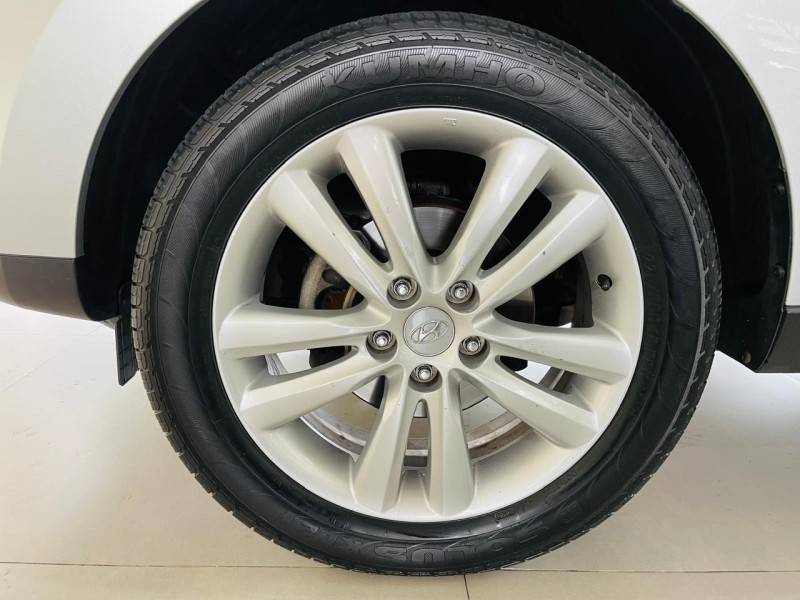 HYUNDAI - IX35 - 2010/2011 - Prata - R$ 65.990,00