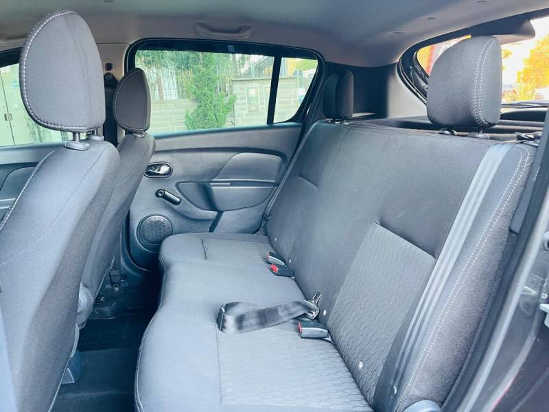 RENAULT - SANDERO - 2018/2019 - Preta - R$ 46.990,00