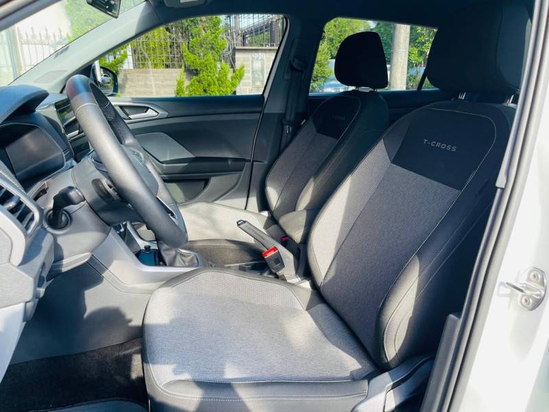 VOLKSWAGEN - T-CROSS - 2024/2025 - Branca - R$ 129.990,00